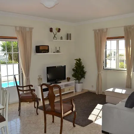 Yellow House Ericeira Ferienhaus Santo Isidoro