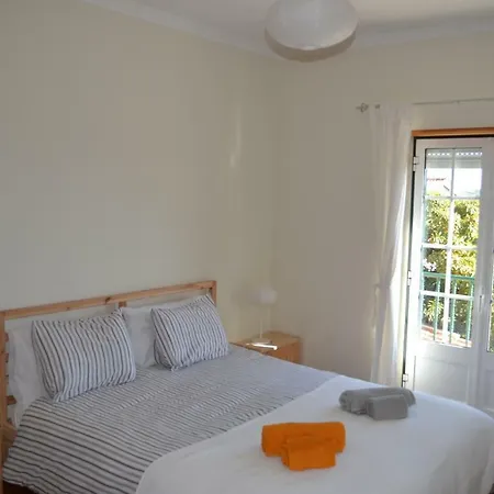 Yellow House Ericeira *