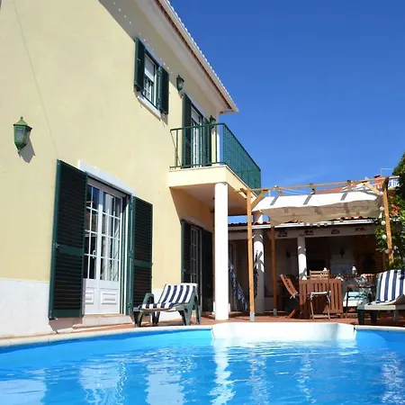 Ferienhaus Yellow House Ericeira