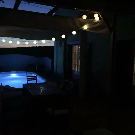 Yellow House Ericeira * Santo Isidoro