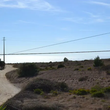 Ferienhaus Yellow House Ericeira Santo Isidoro