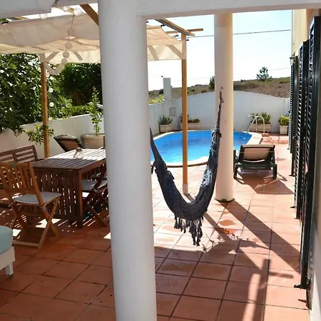 Yellow House Ericeira Santo Isidoro