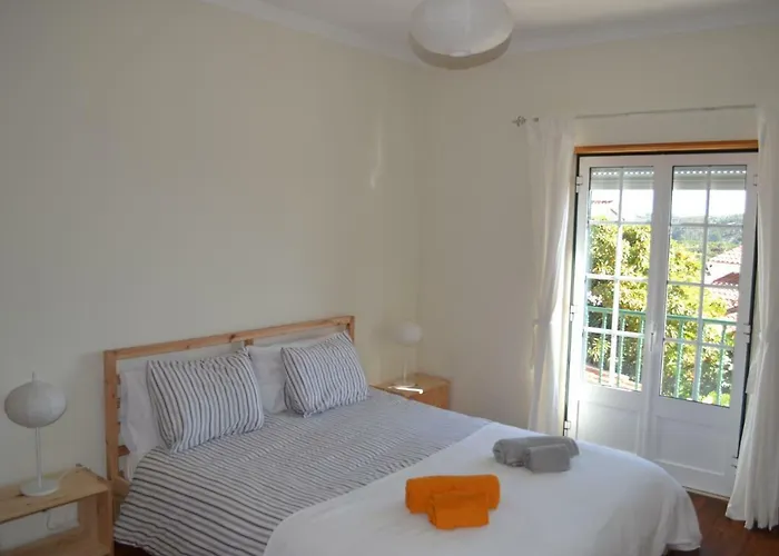 Yellow House Ericeira *