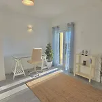Yellow House Ericeira بيت للعطل *