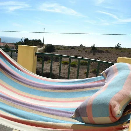 Yellow House Ericeira Semesterbostad