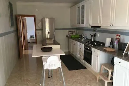 Yellow House Ericeira 펜션