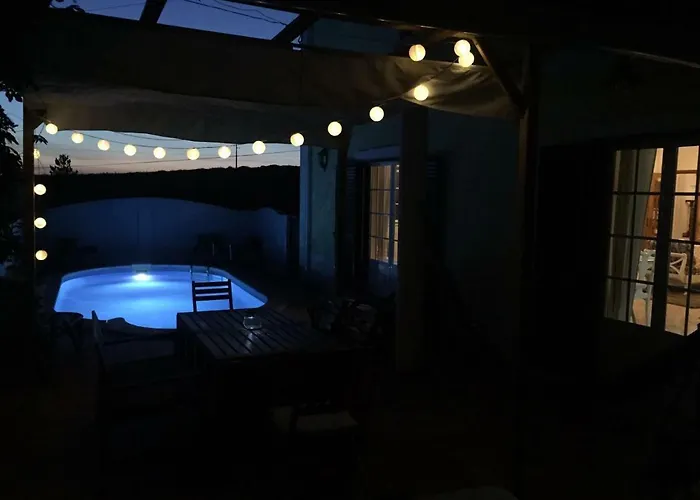 Yellow House Ericeira * Santo Isidoro