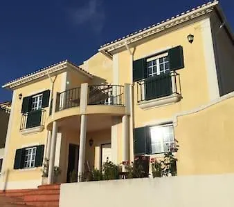 Feriehus Yellow House Ericeira